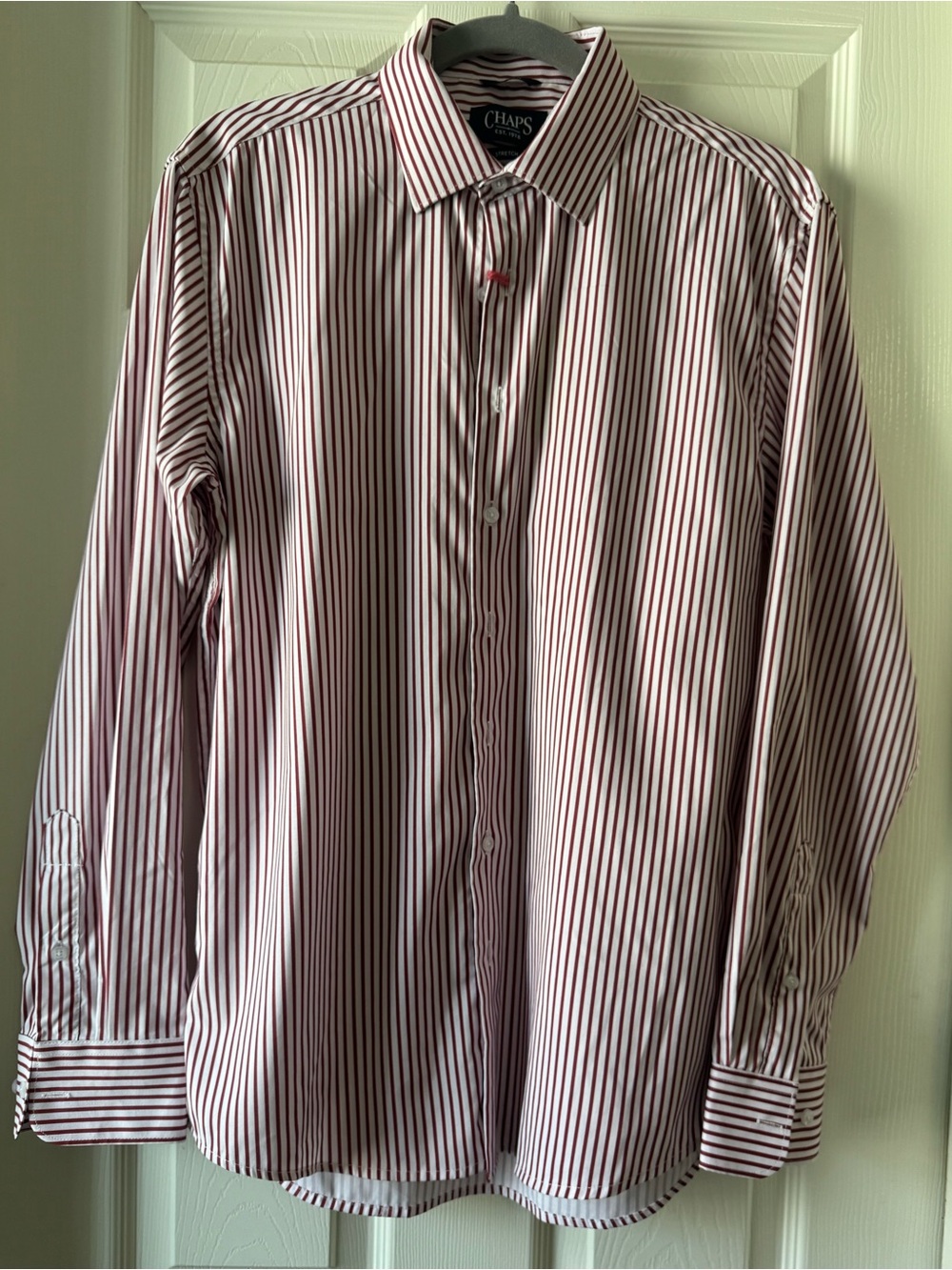 Chaps Men’s Slim Fit Red and White Striped Button Down Dress Shirt (Size M)